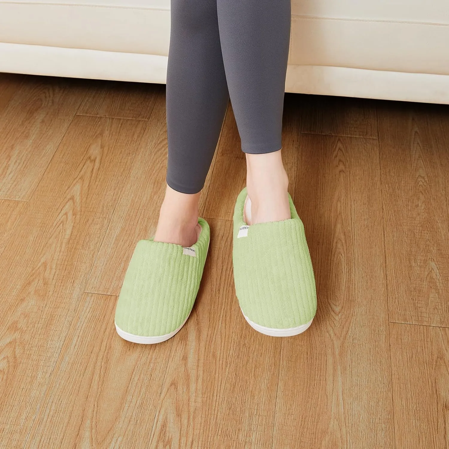 HUXMEYSON Slippers for Women, Warm Memory Foam Comfy House Slippers with Anti-Skid Rubber Sole for Indoor and Outdoor